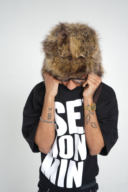 BLACK SEX MONEY MINKS T-SHIRT