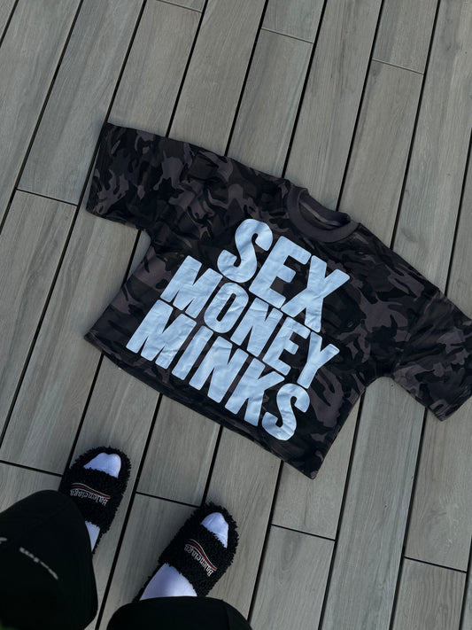 CAMO SEX MONEY MINKS T-SHIRT